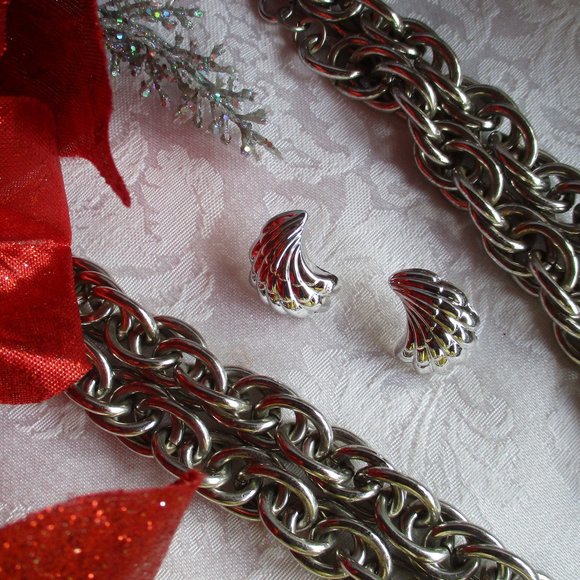 AUTHENTIC GENUINE STERLING SILVER SEA-SHELL PIECERED EARRINGS – NWOT - VINTAGE - Picture 14 of 16